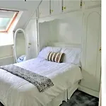 Bed & Breakfast Leabrook House *