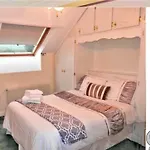Leabrook House Каслмейн