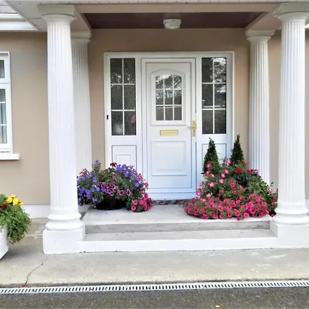 Leabrook House Каслмейн