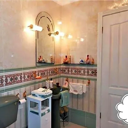 Leabrook House Bed & Breakfast