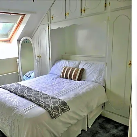 Leabrook House Bed & Breakfast