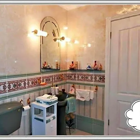 Leabrook House *