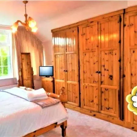 Leabrook House Castlemaine