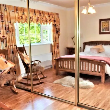 Leabrook House *