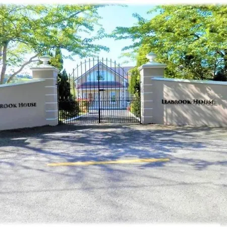 Leabrook House Bed & Breakfast *