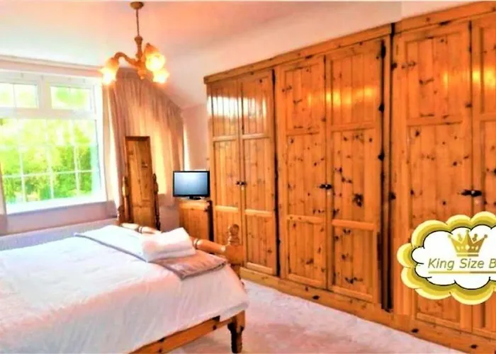 Leabrook House كاستلماين